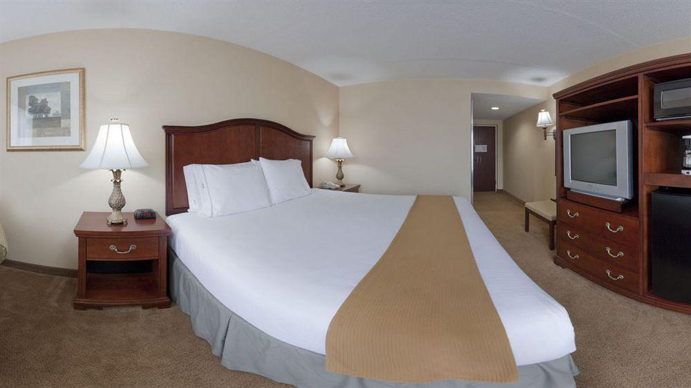 Fairfield Inn & Suites By Marriott Bridgewater Branchburg/Somerville Buitenkant foto